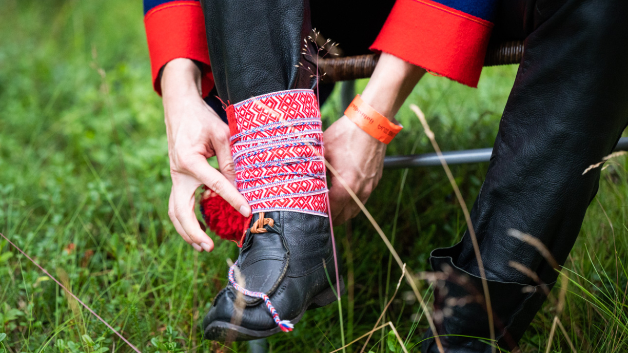 Saamelaisräppärin kengät.