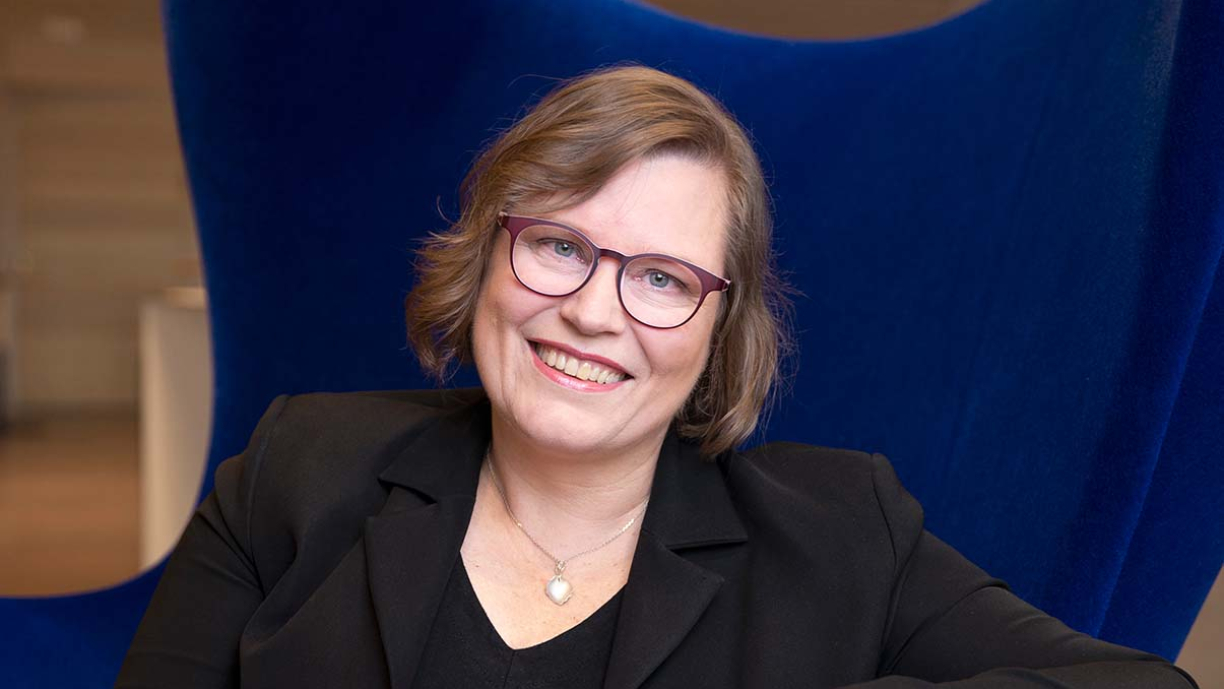 Kirsi Niinimäen kasvot.