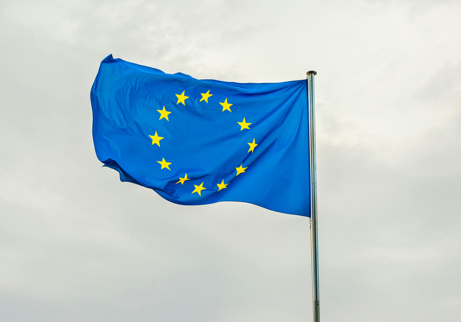 Euroopan unionin lippu liehuu salossa