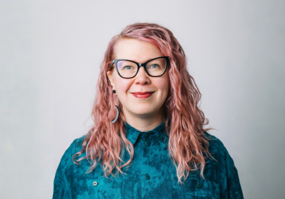 Puolimuotokuva Satu Kokkoniemestä